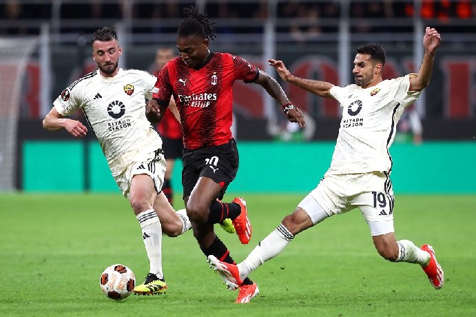 Soi kèo phạt góc AS Roma vs AC Milan, 2h ngày 19/04 Soi kèo phạt góc AS Roma vs AC Milan, 2h ngày 19/04